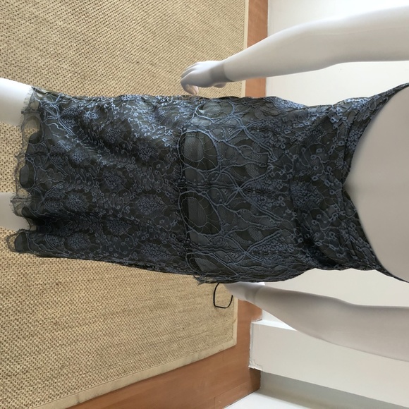 Richard Tyler Lace on Silk Top and Skirt Set - Picture 6 of 7